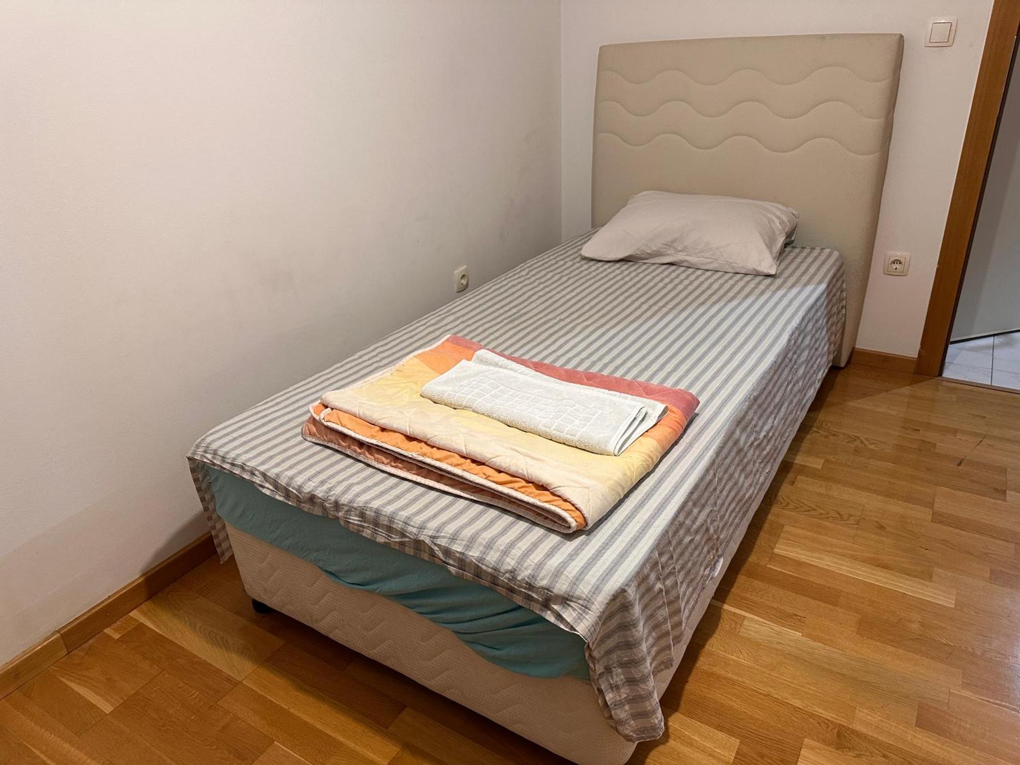 Rooms Near The Airport Sarajevo Exterior photo